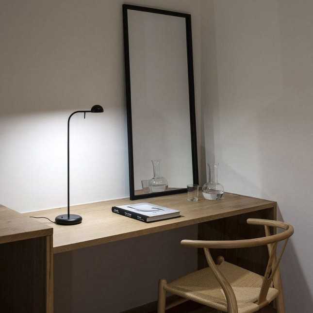 PIN TABLE LAMP BY VIBIA